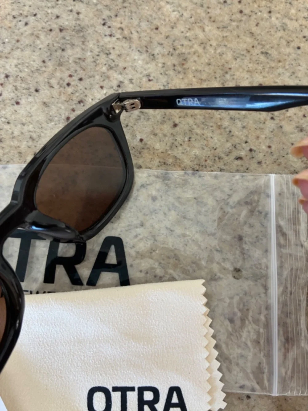 NWT OTRA Eyewear Nia Black Classic Wayfarer Sunglasses